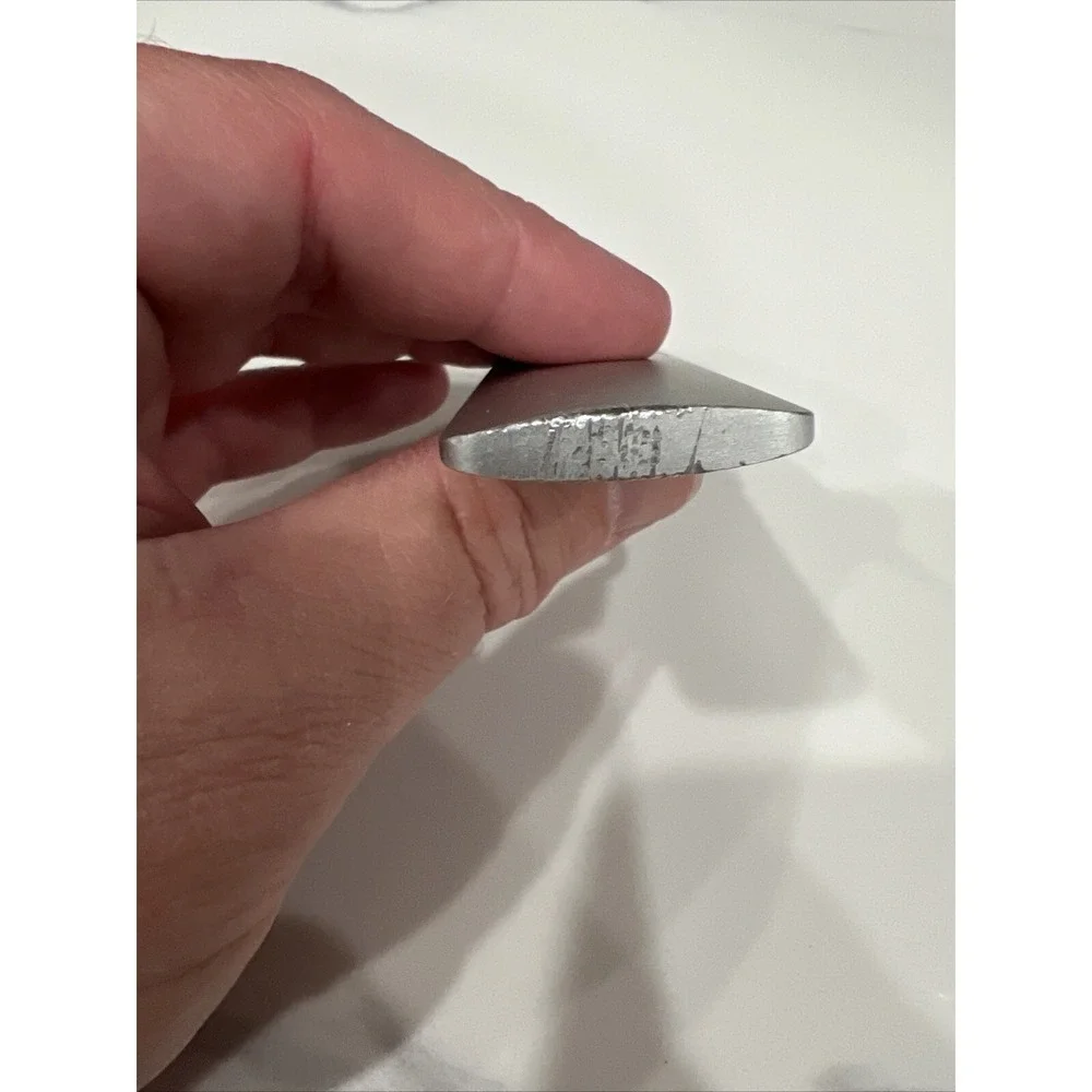 Apple REMOTE CONTROL Unknown Model Apple TV? Gen ? MacBook Pro Air